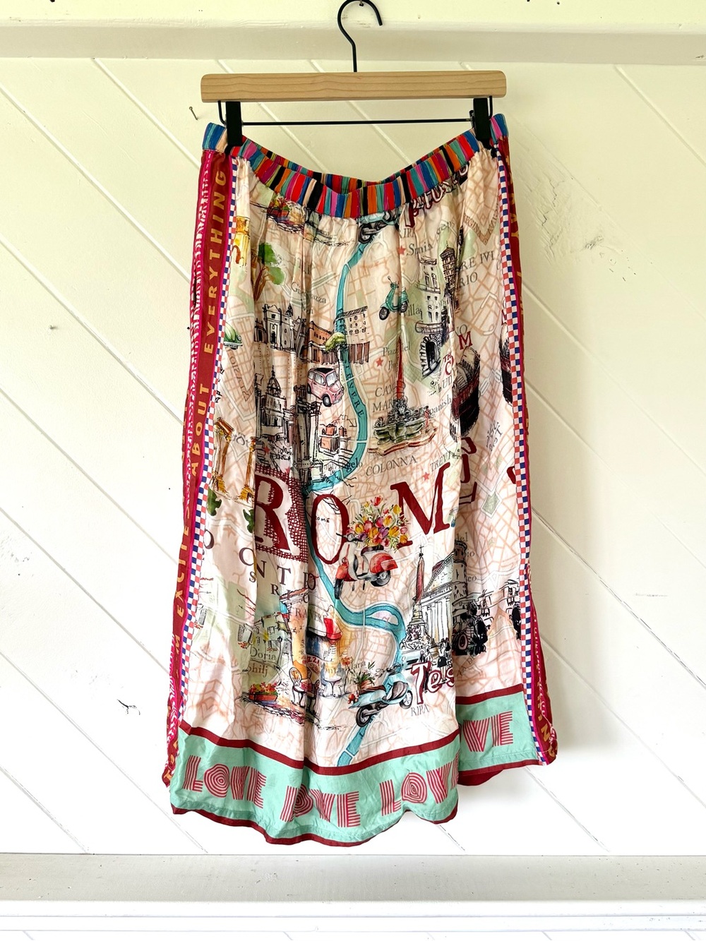 Me369 Rome LOVE skirt